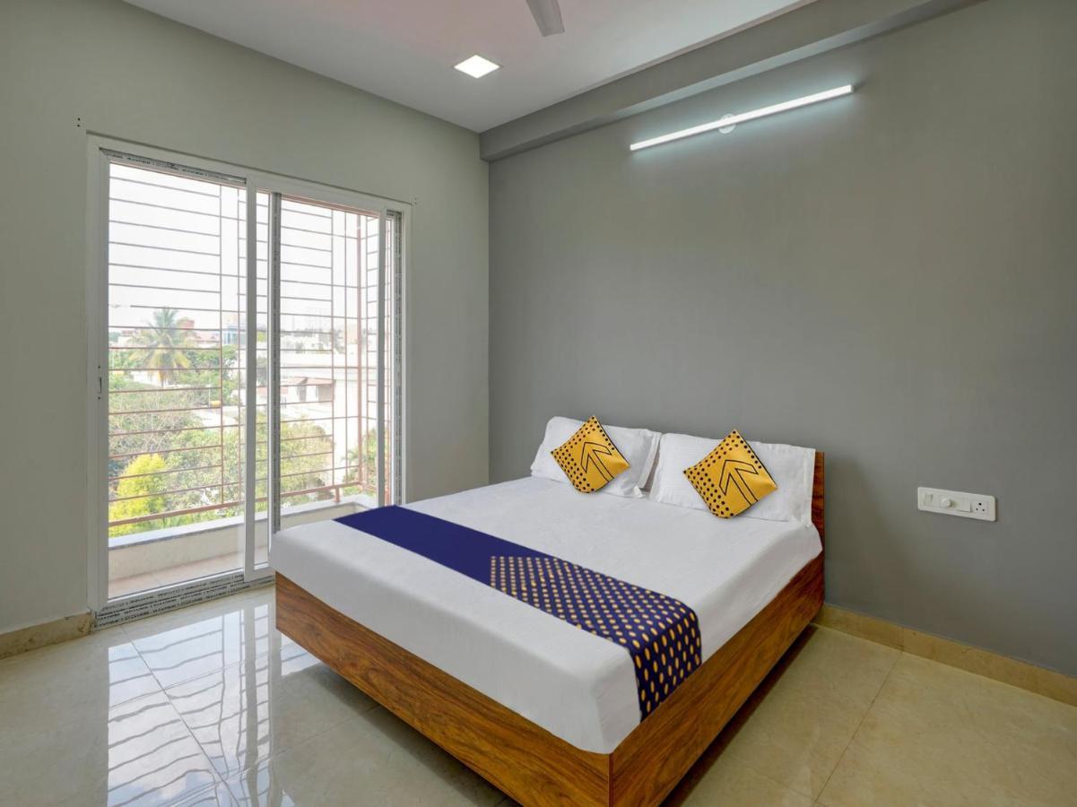 Spot On Helloworld Castle Prague Bangalore Exterior photo