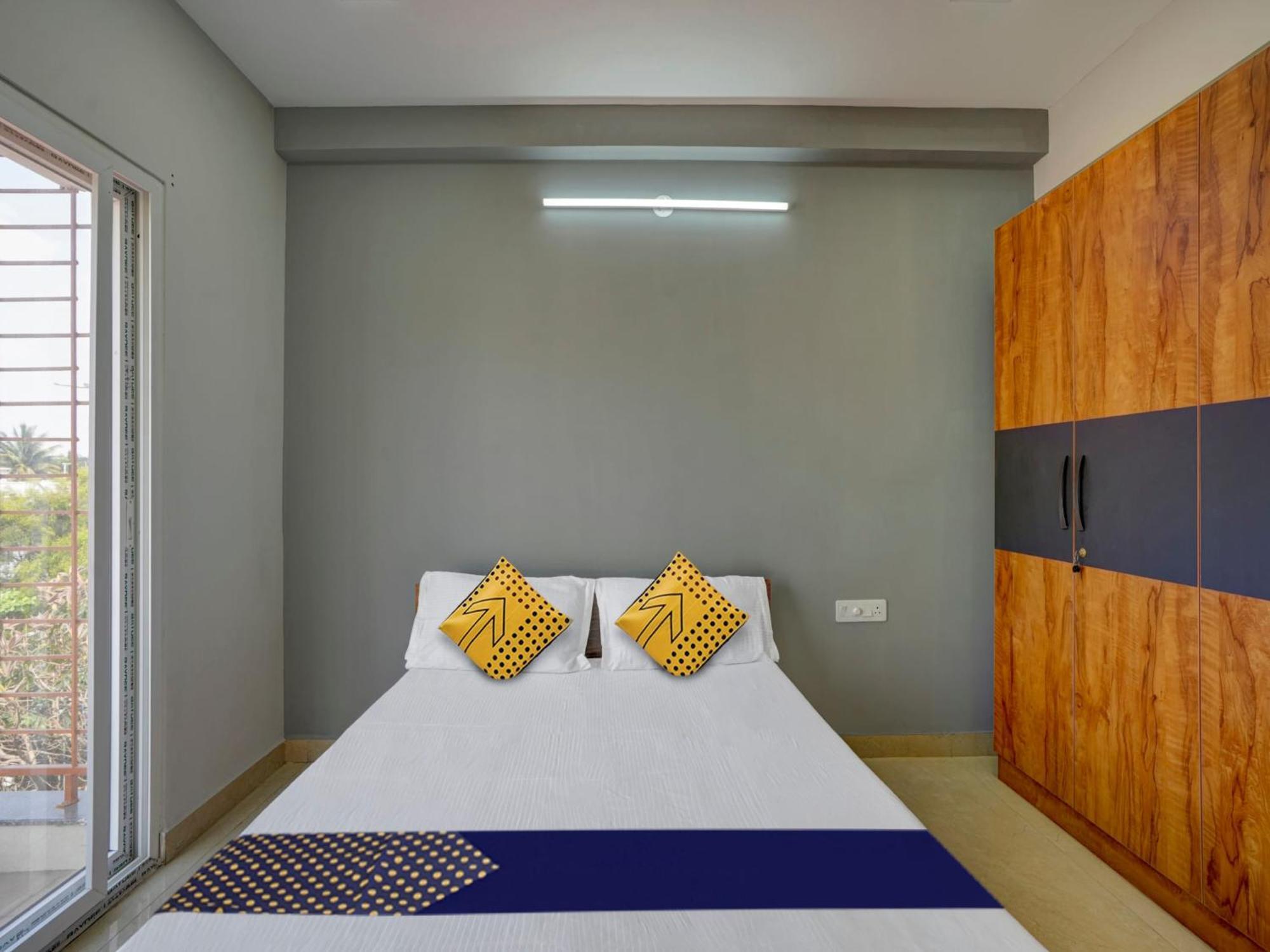 Spot On Helloworld Castle Prague Bangalore Exterior photo